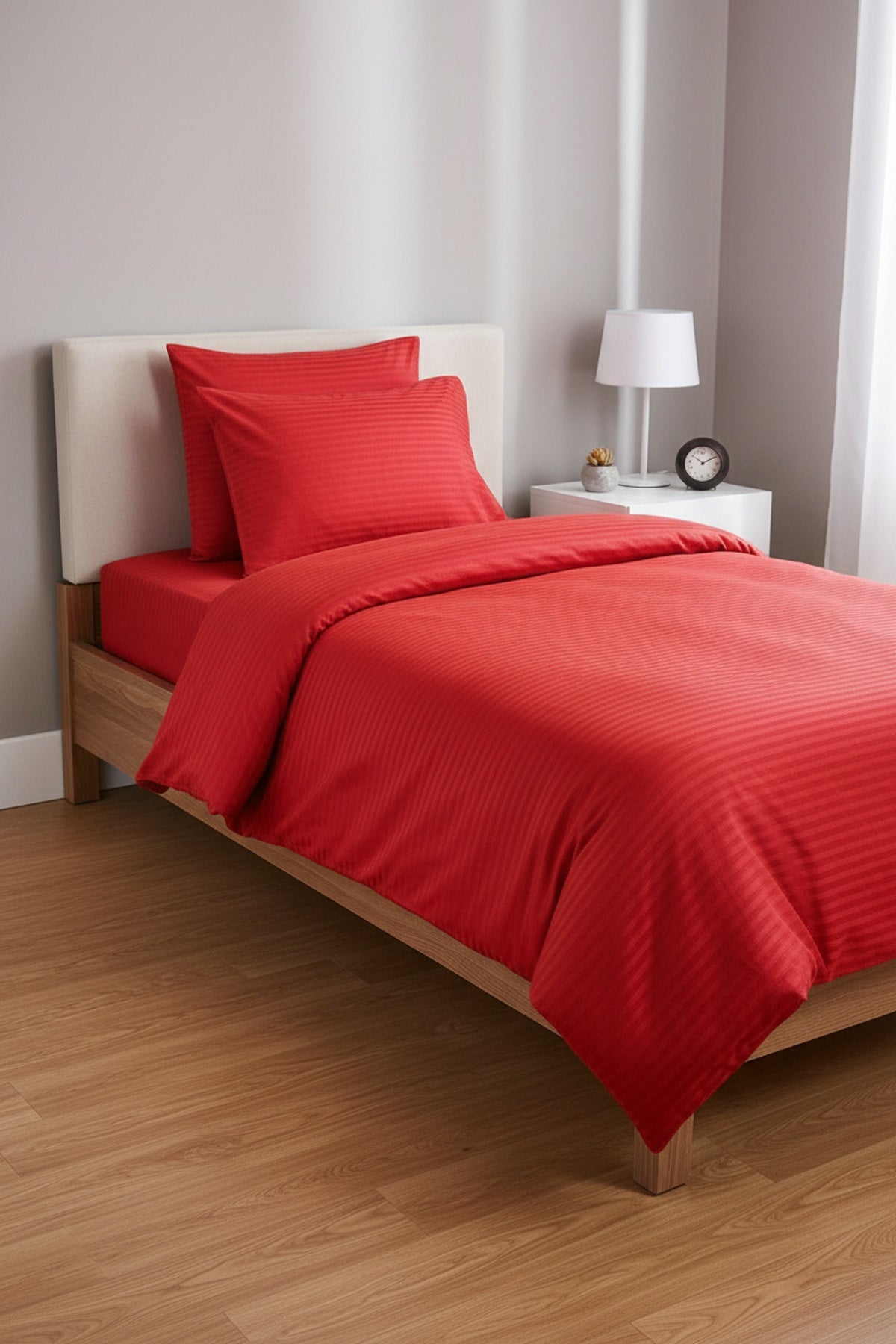 120 × 200 Yataklar İçin 5 Yıldızlı Lüks Otel Tipi Çizgili Pamuk Saten Nevresim Takımı Kırmızı