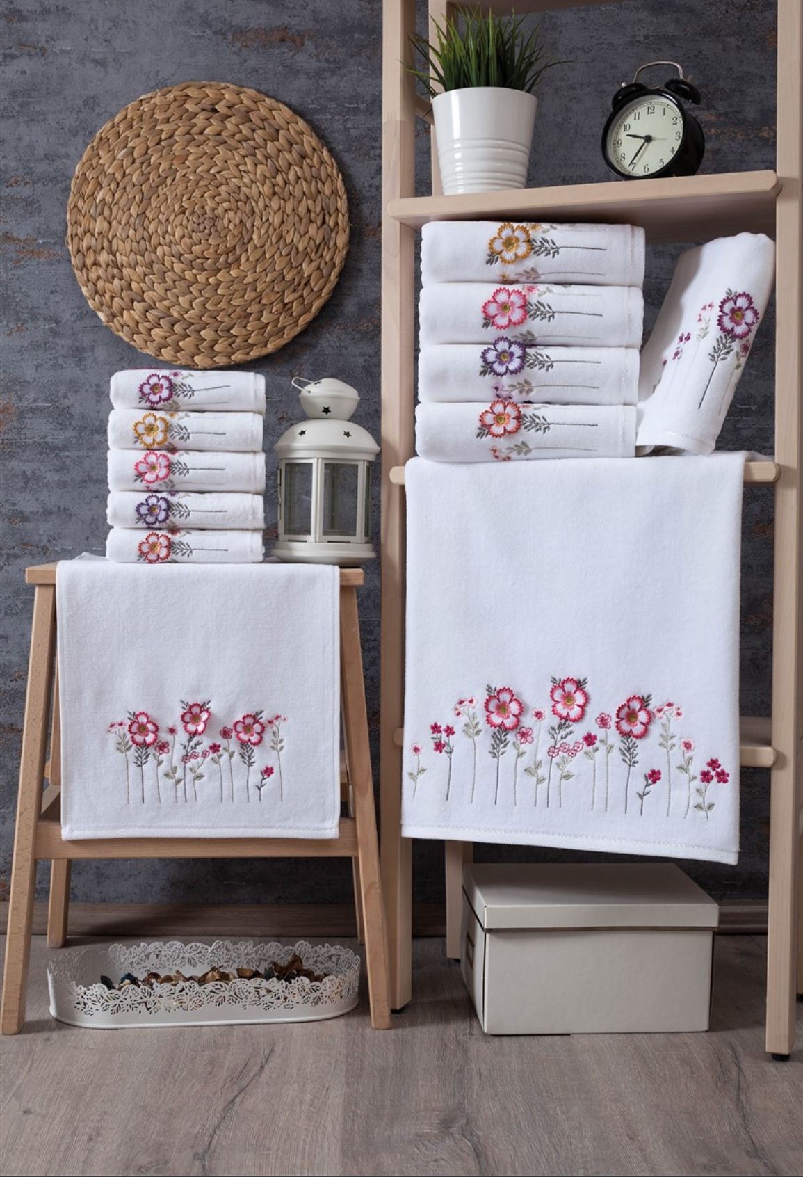 30 x 50 cm Kadife 3D Havlu  - %100 Pamuk - 6 Adet