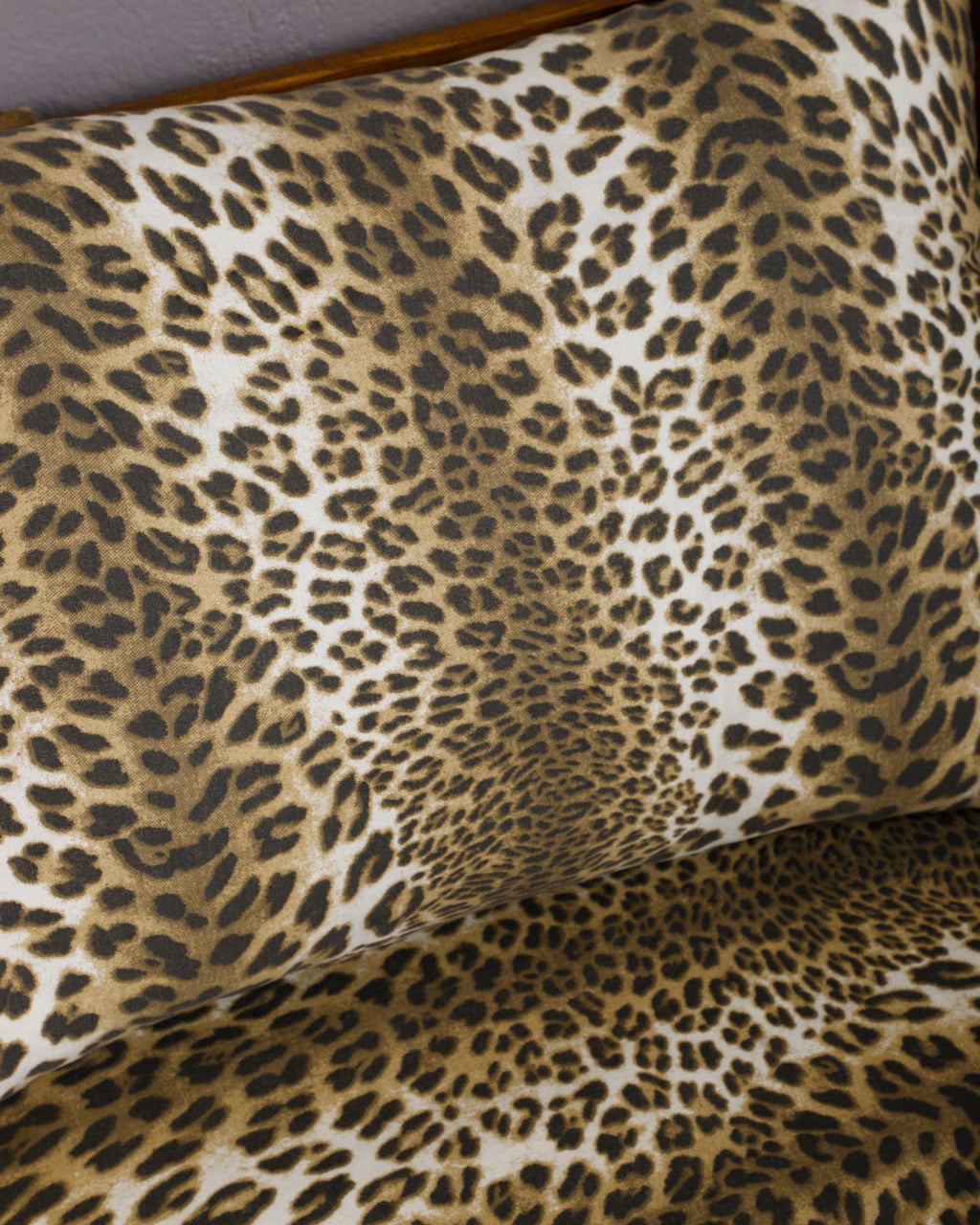 Rejenerik Kumaş Lastikli Çarşaf ve Yastık Kılıfı Seti – Trend Leopar